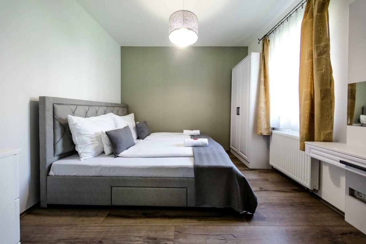 Liszt Ferenc Apartments Kecskemet Bagian luar foto